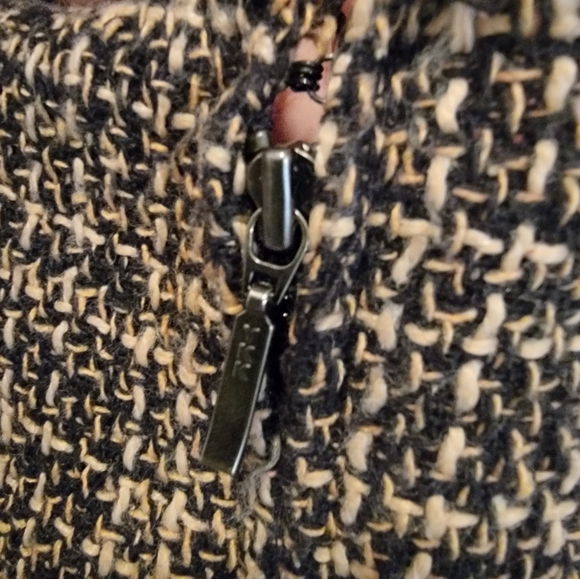 Frayed Trim Tweed Top - Picture 4 of 6